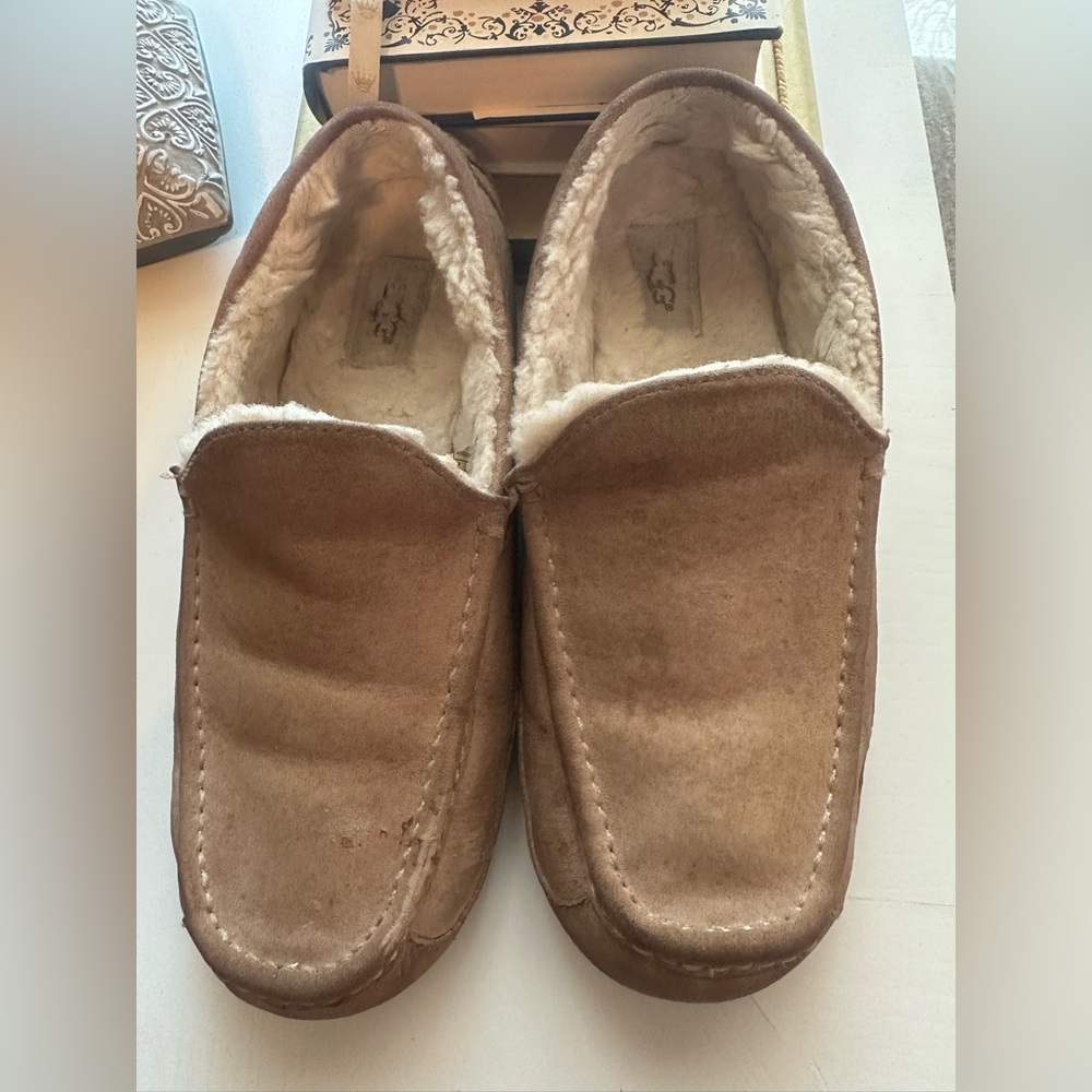 Ugg Ascot Tan Suede Sheepskin Cozy Moccasin Slippers 5775 Shoe Men’s Size US 9